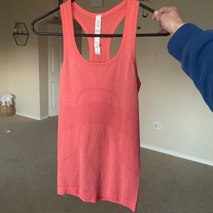 Lululemon tank